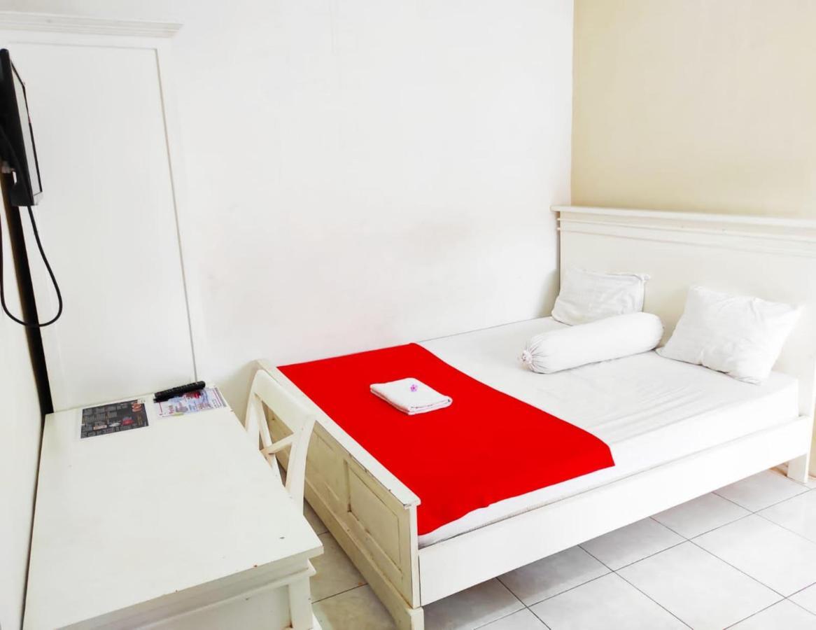 Ratu Guesthouse Sleman  Bagian luar foto