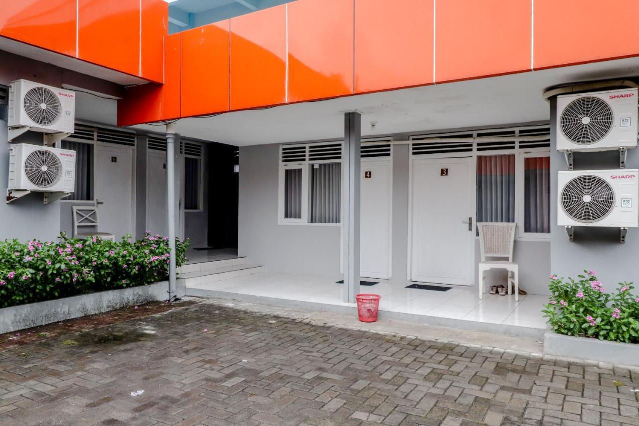 Ratu Guesthouse Sleman  Bagian luar foto